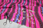 Laden Sie das Bild in den Galerie-Viewer, Chinchero Stoff Ethno bunt gestreift aus Peru, webstoff Meterware zum Nähen, DIY Fabric, 50 cm, Rosa
